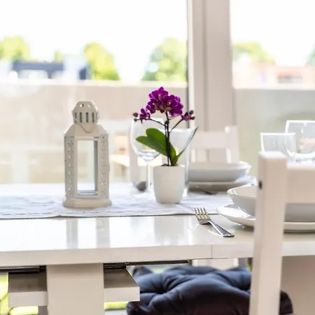 Sternenhimmel Penthouse: Cozy City Retreat With Boxspring Bed Kassel